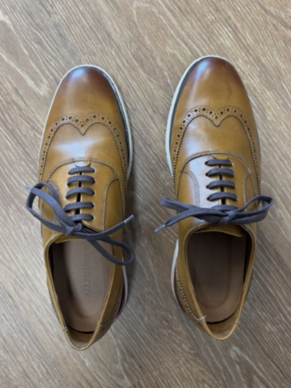 Allen Edmonds Carson Hybrid Wingtip Size 9.5